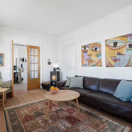 Apartamento 190 M Near The 2 In One Odder